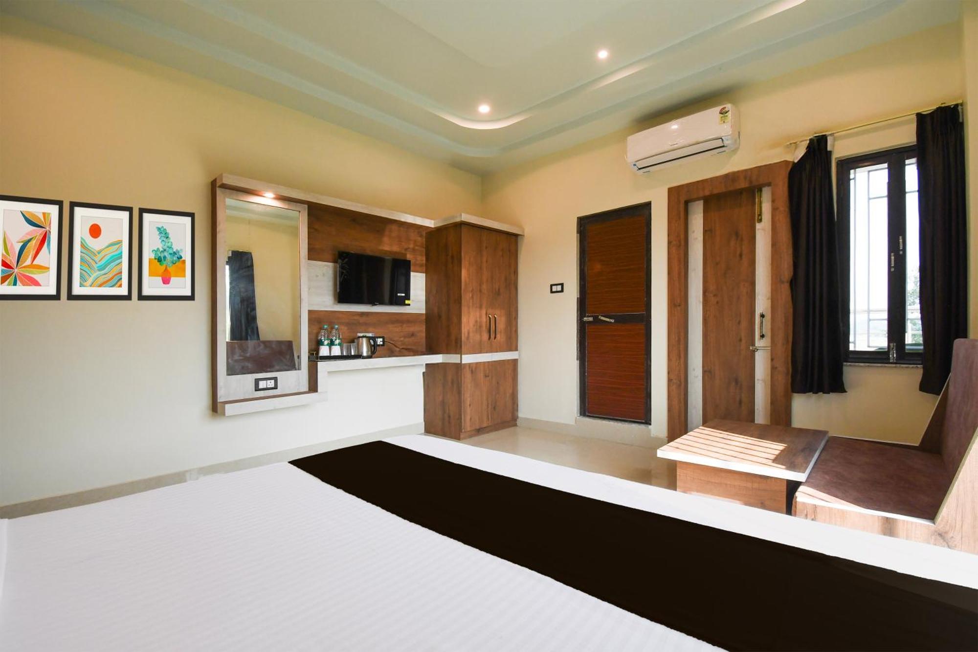 Hotel O Nilmadhab International Tarapith Eksteriør billede
