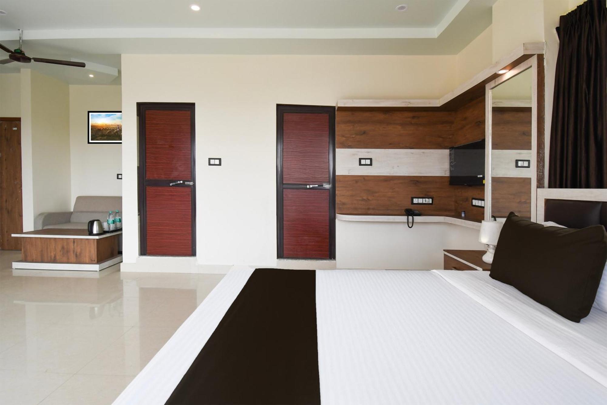 Hotel O Nilmadhab International Tarapith Eksteriør billede