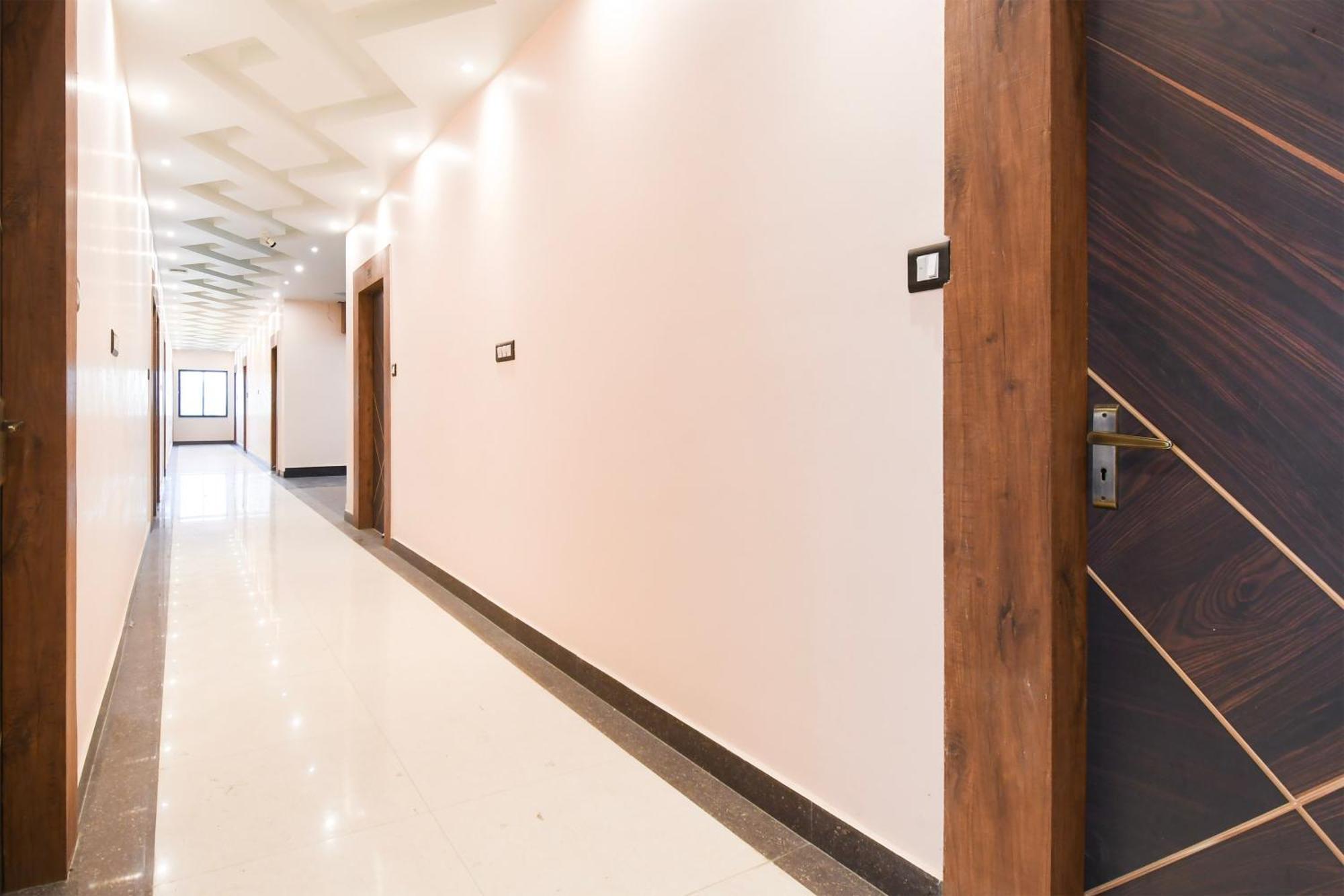 Hotel O Nilmadhab International Tarapith Eksteriør billede
